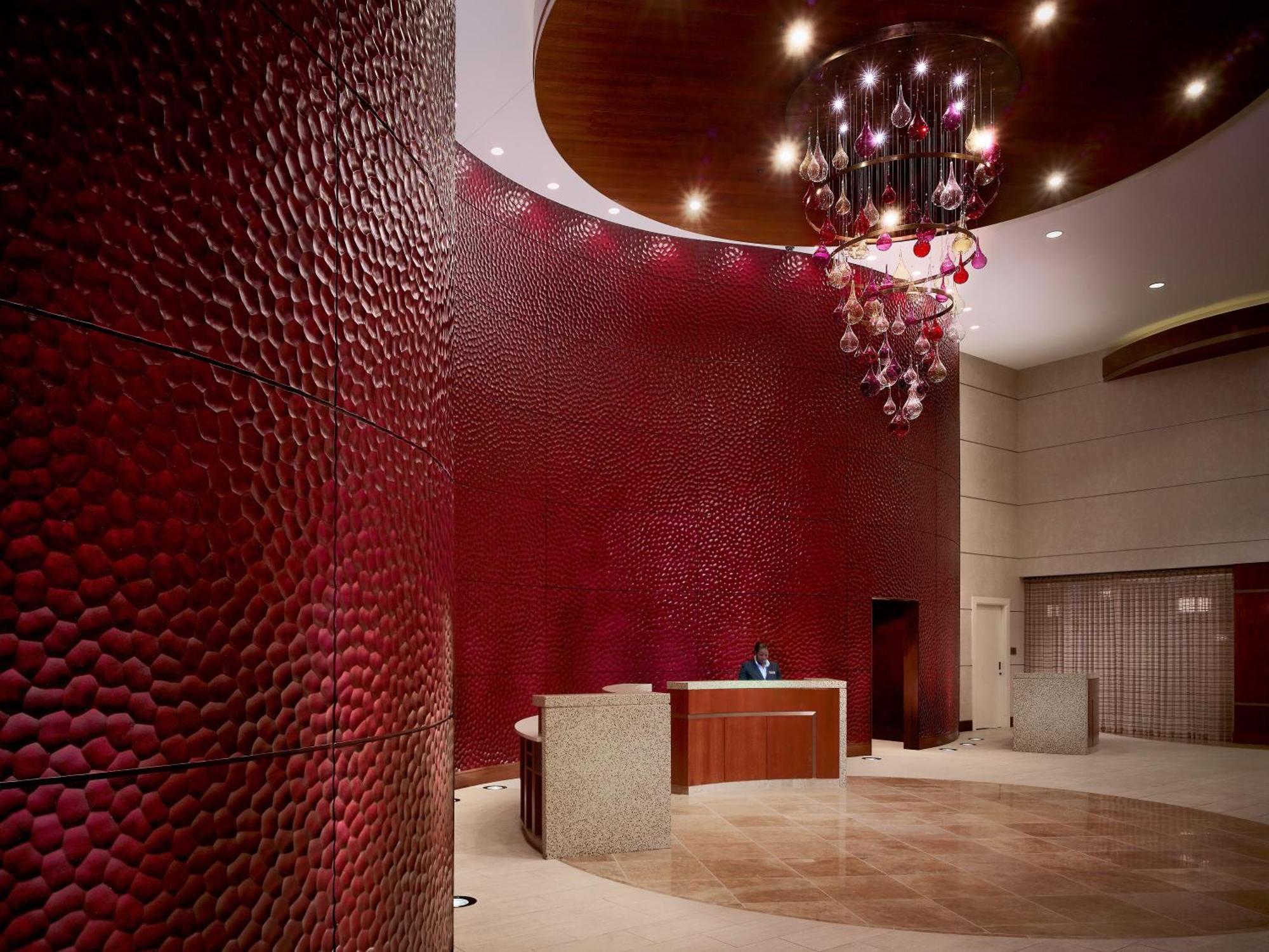 Hotel Marriott East 4*